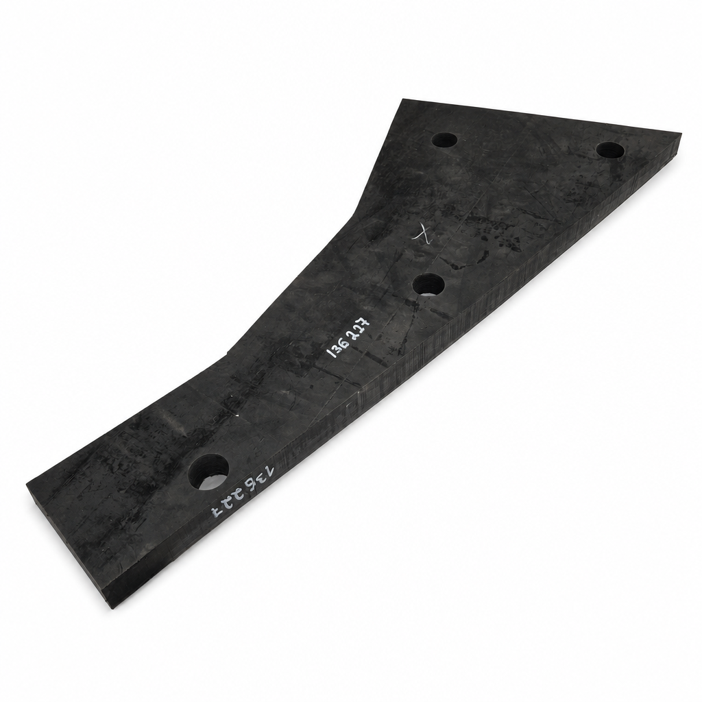 Discharger wear plate, rubber, middle deck left – Metso GP330 – image 2