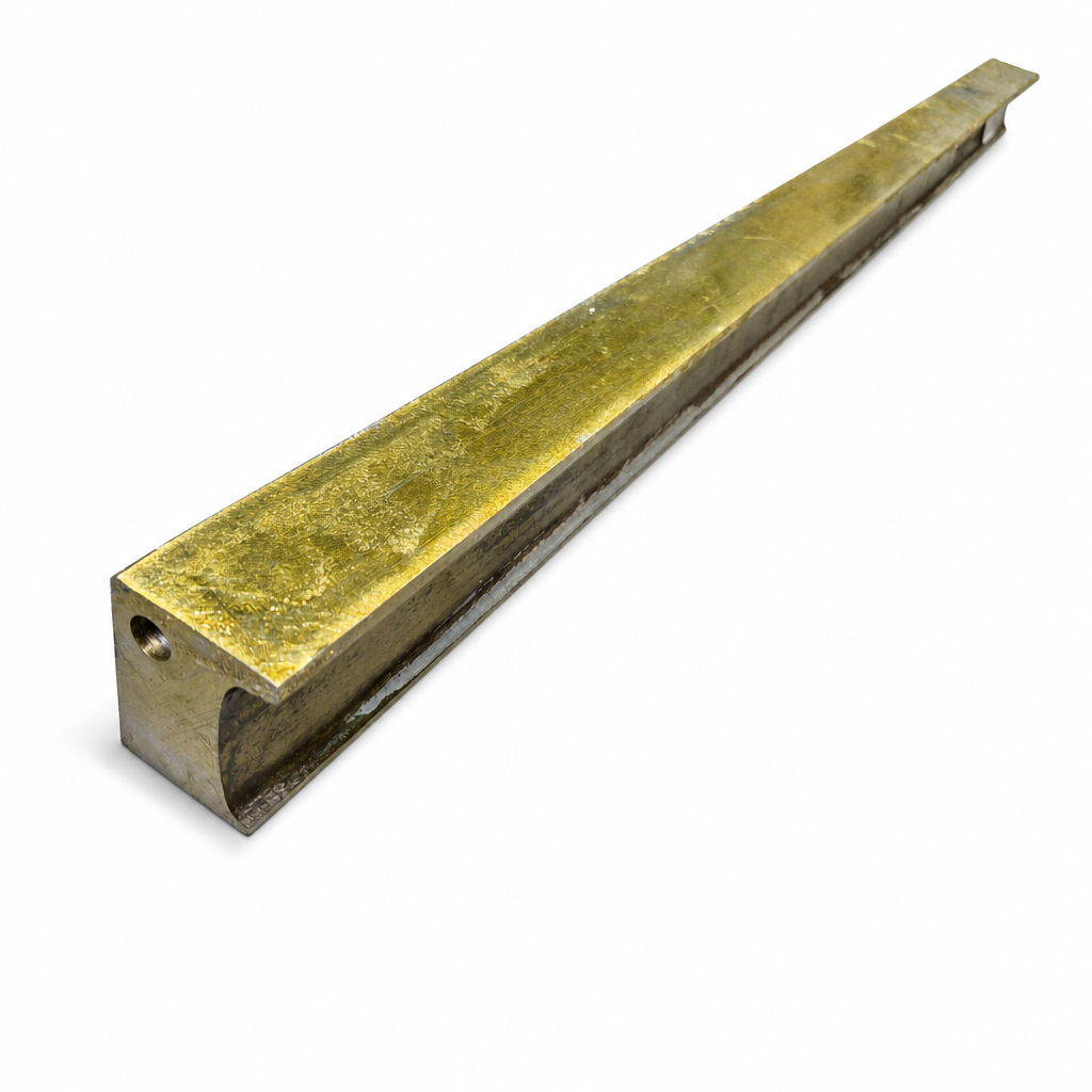 Toggle seat, lower – Metso C120